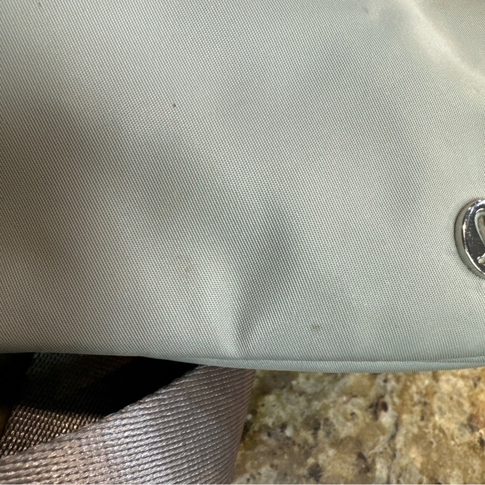 Lululemon everyday belt bag grey/silver New with flaws - Picture 12 of 12